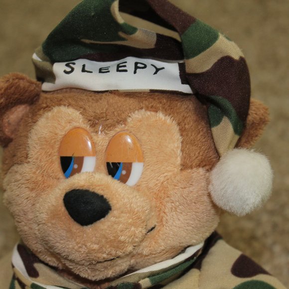 Travelodge Hotel US Army Sleepy Teddy Bear Plush Stuffed Animal Camo Toy 13" HTF - Picture 3 of 8